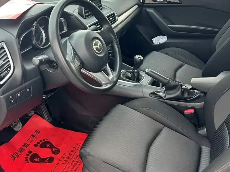 2016 Mazda Axela с пробегом 40 000 км