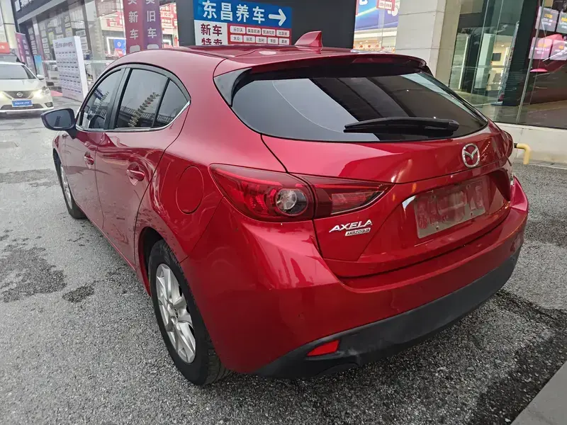 2016 Mazda Axela с пробегом 88 000 км