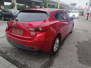 2016 Mazda Axela с пробегом 88 000 км