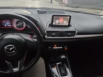 2016 Mazda Axela с пробегом 88 000 км