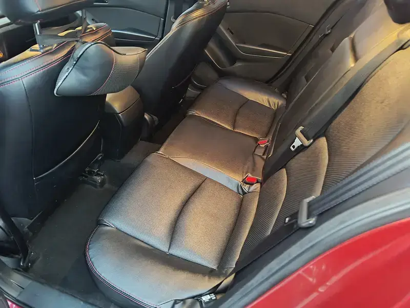 2016 Mazda Axela с пробегом 88 000 км