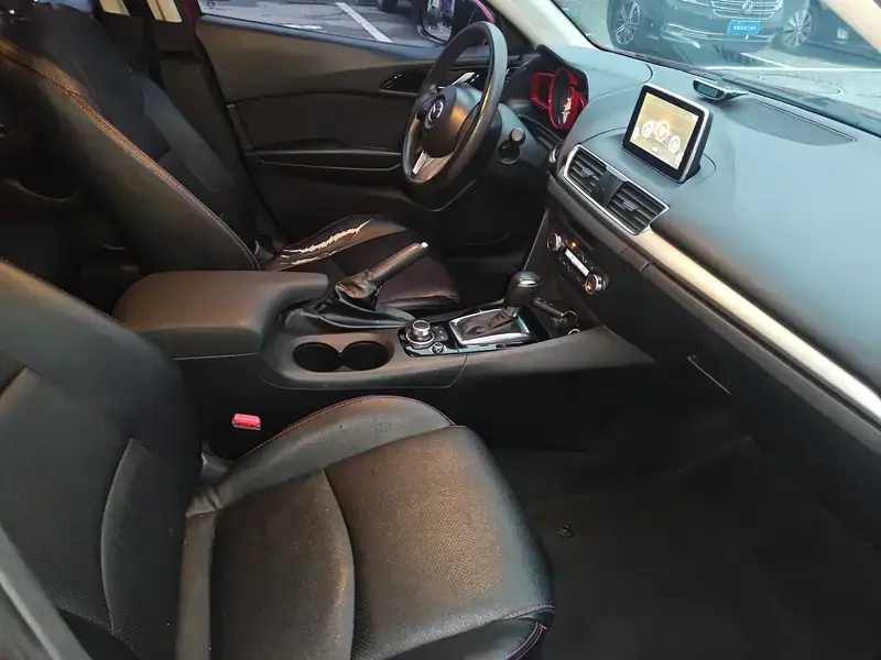 2016 Mazda Axela с пробегом 88 000 км