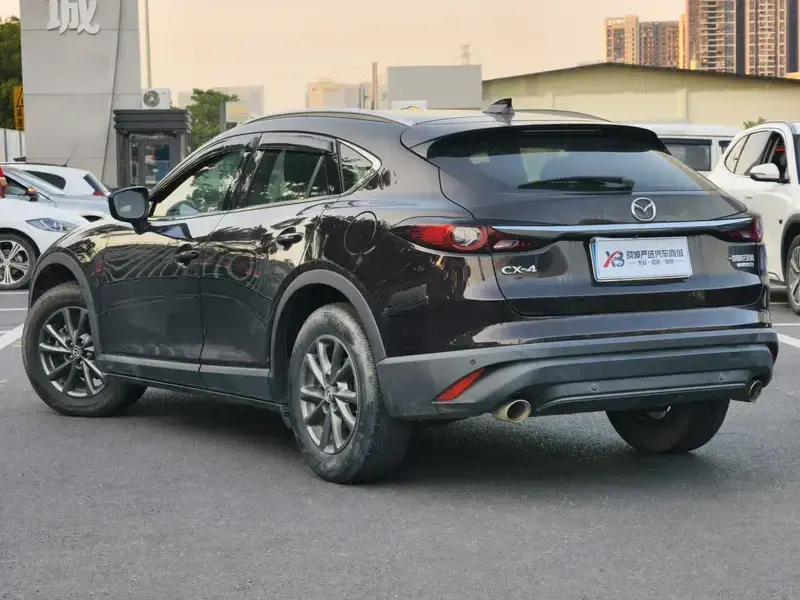 2020 Mazda CX-4 с пробегом 33 000 км