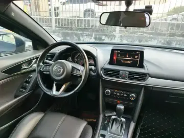 2020 Mazda CX-4 с пробегом 33 000 км