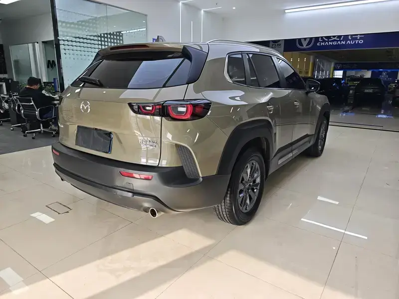 2023 Mazda CX-50 с пробегом 18 000 км