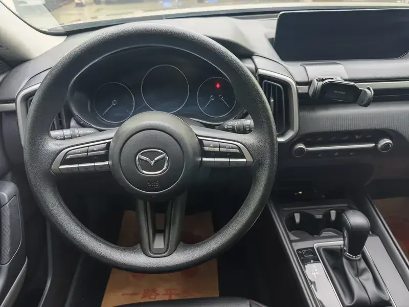 2023 Mazda CX-50 с пробегом 18 000 км