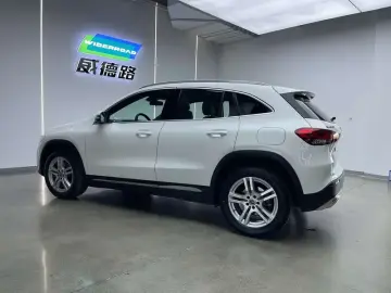 2023 Mercedes-Benz GLA с пробегом 17 500 км