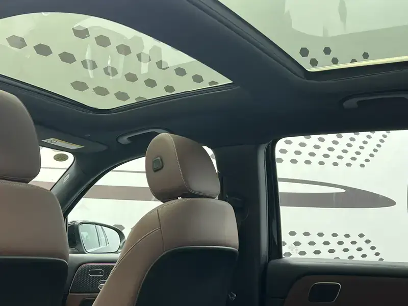 2025 Mercedes-Benz EQB с пробегом 14 000 км