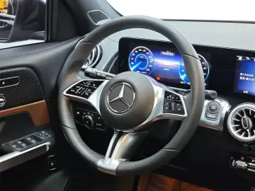 2025 Mercedes-Benz EQB с пробегом 38 800 км