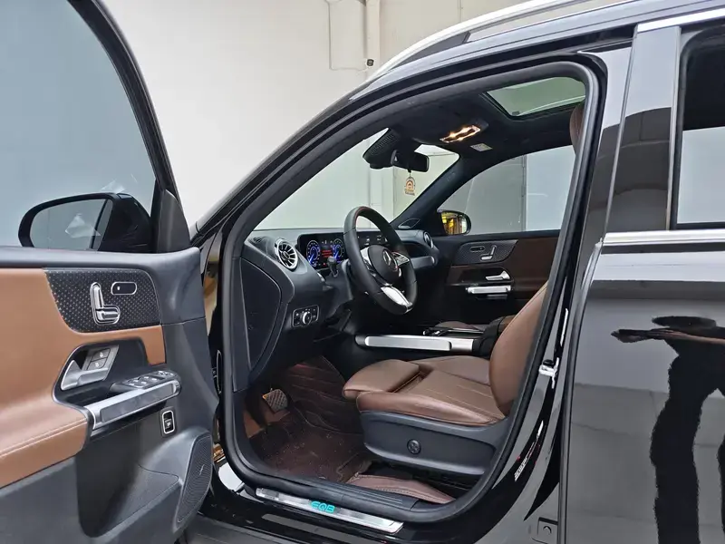 2025 Mercedes-Benz EQB с пробегом 38 800 км
