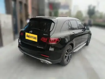 2022 Mercedes-Benz GLC с пробегом 125 900 км