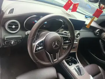 2022 Mercedes-Benz GLC с пробегом 125 900 км