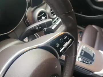 2022 Mercedes-Benz GLC с пробегом 125 900 км