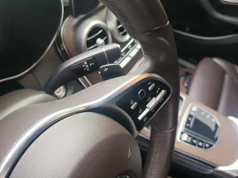 2022 Mercedes-Benz GLC с пробегом 125 900 км