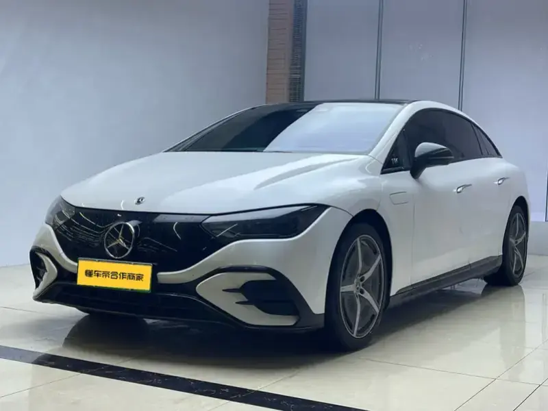 2022 Mercedes-Benz EQE с пробегом 110 000 км