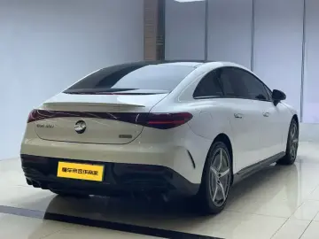 2022 Mercedes-Benz EQE с пробегом 110 000 км