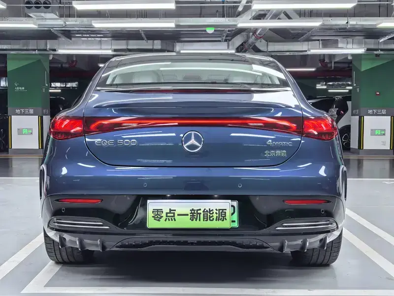 2025 Mercedes-Benz EQE с пробегом 21 800 км