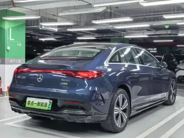 2025 Mercedes-Benz EQE с пробегом 21 800 км