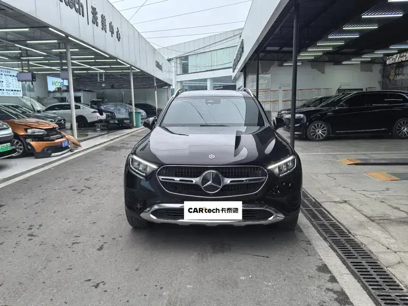 2023 Mercedes-Benz GLC с пробегом 32 000 км