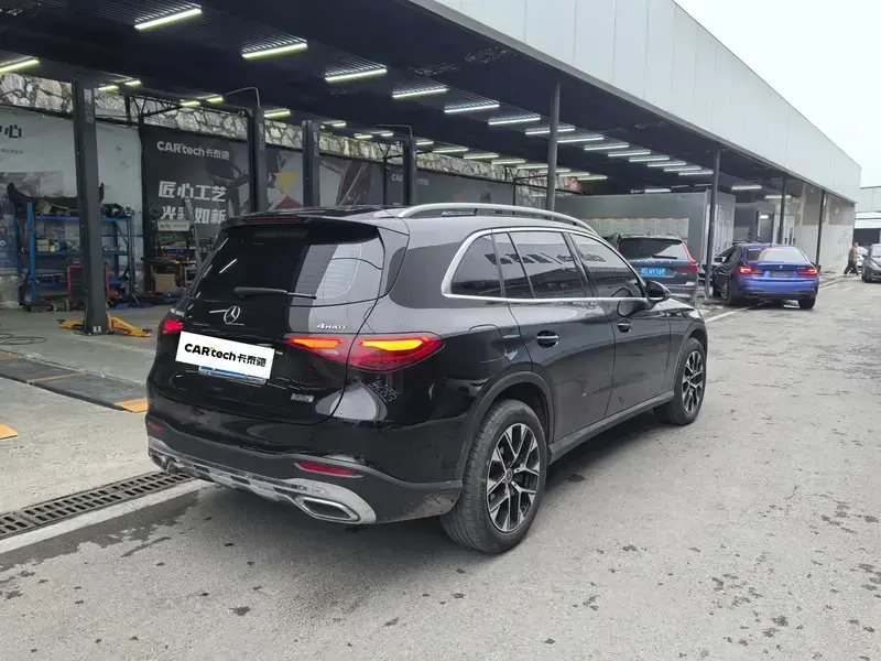 2023 Mercedes-Benz GLC с пробегом 32 000 км