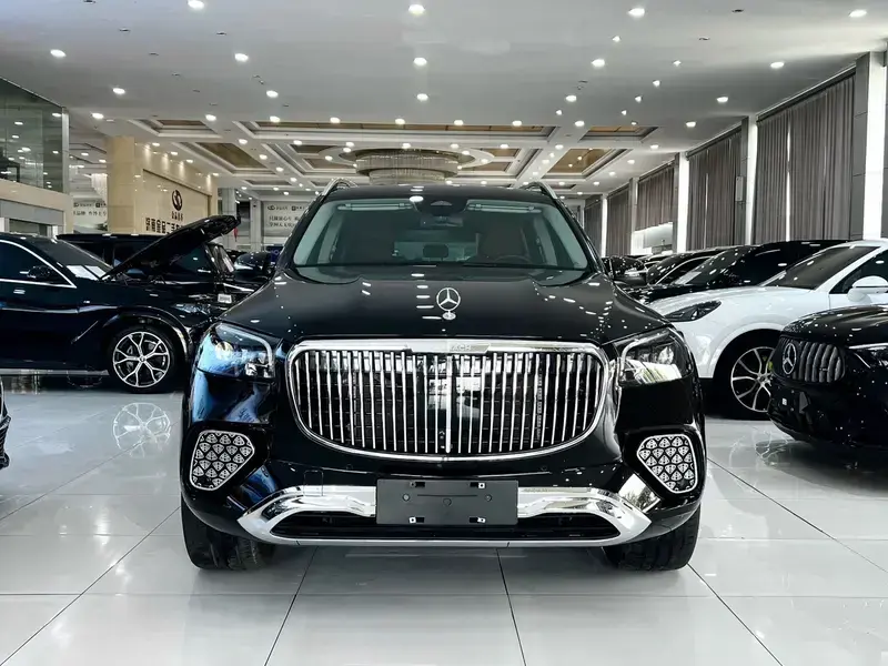 2025 Mercedes-Benz GLS с пробегом 21 000 км