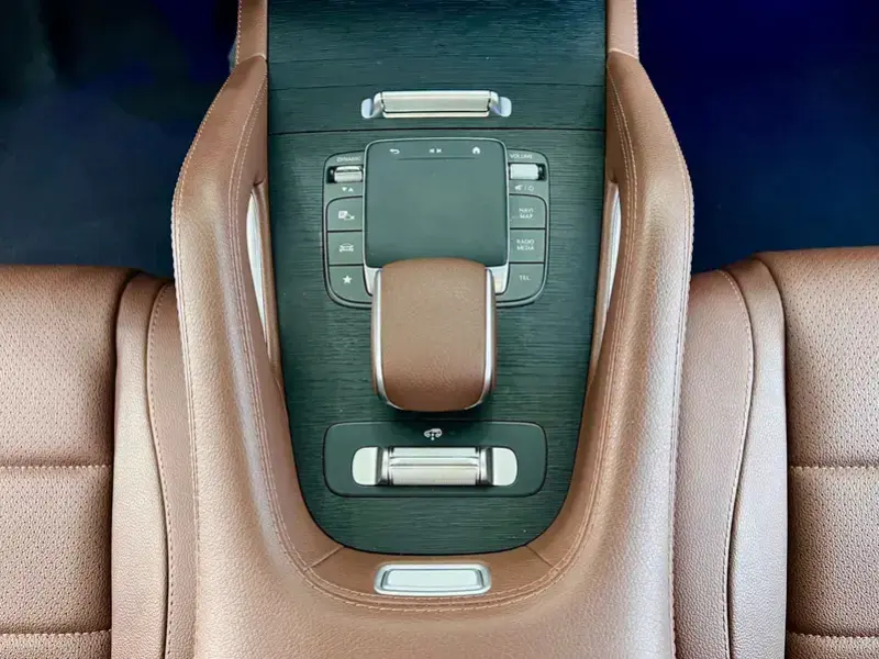 2025 Mercedes-Benz GLS с пробегом 21 000 км