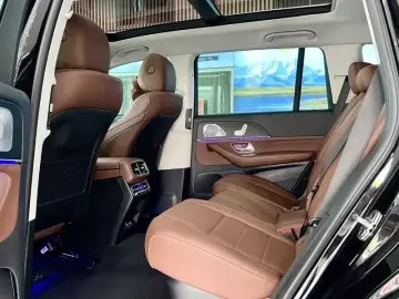 2025 Mercedes-Benz GLS с пробегом 21 000 км