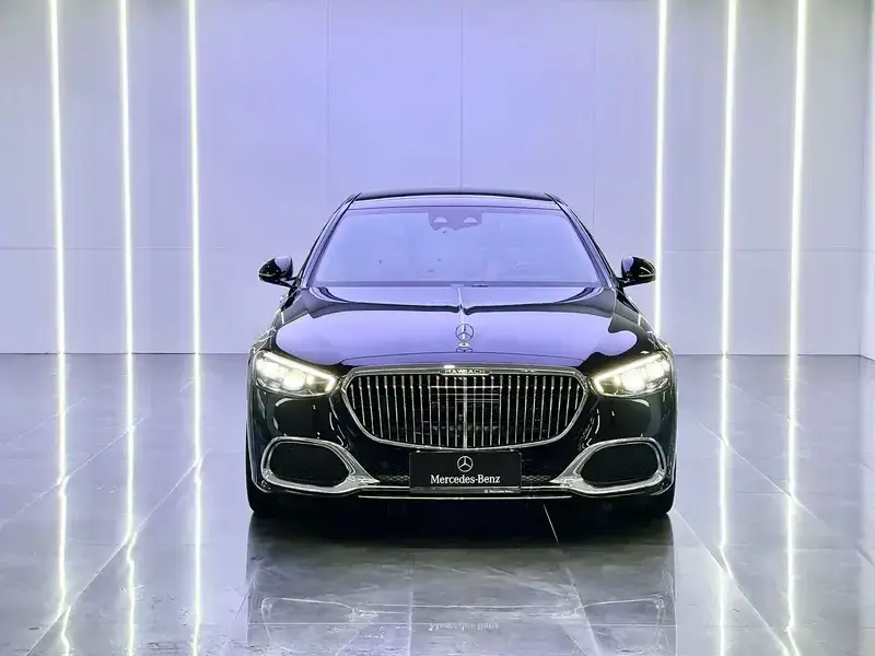 2025 Mercedes-Benz Maybach S-Класс с пробегом 9 700 км