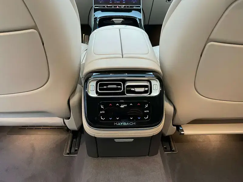 2025 Mercedes-Benz Maybach S-Класс с пробегом 9 700 км
