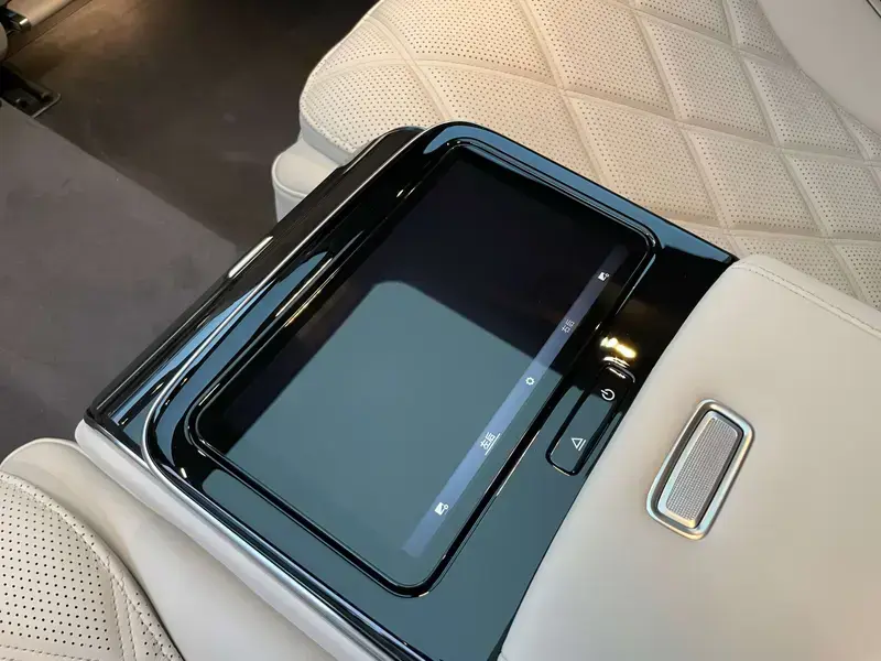 2025 Mercedes-Benz Maybach S-Класс с пробегом 9 700 км