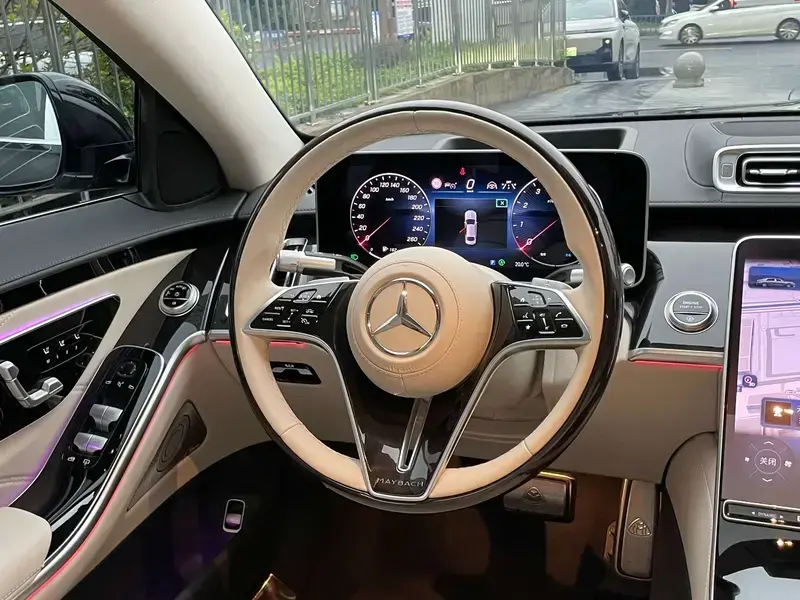 2025 Mercedes-Benz Maybach S-Класс с пробегом 9 700 км