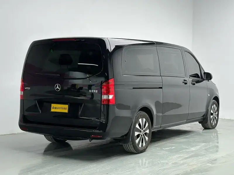 2021 Mercedes-Benz Vito с пробегом 127 100 км