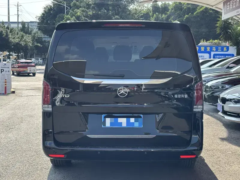 2024 Mercedes-Benz Vito с пробегом 15 000 км