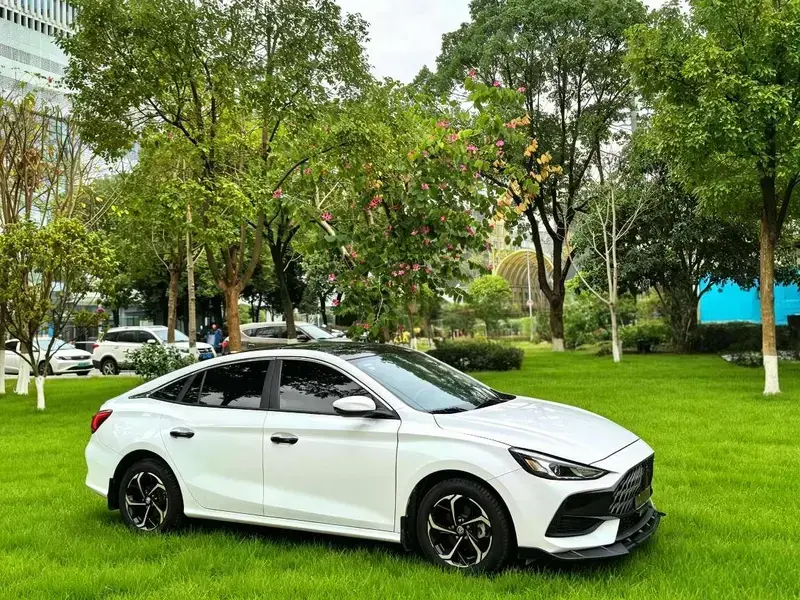 2022 MG 5 Scorpio с пробегом 18 000 км
