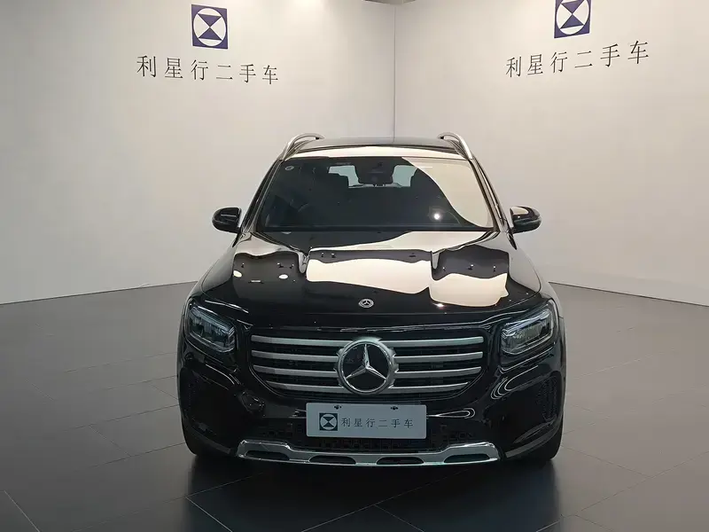 2025 Mercedes-Benz GLB с пробегом 9 400 км