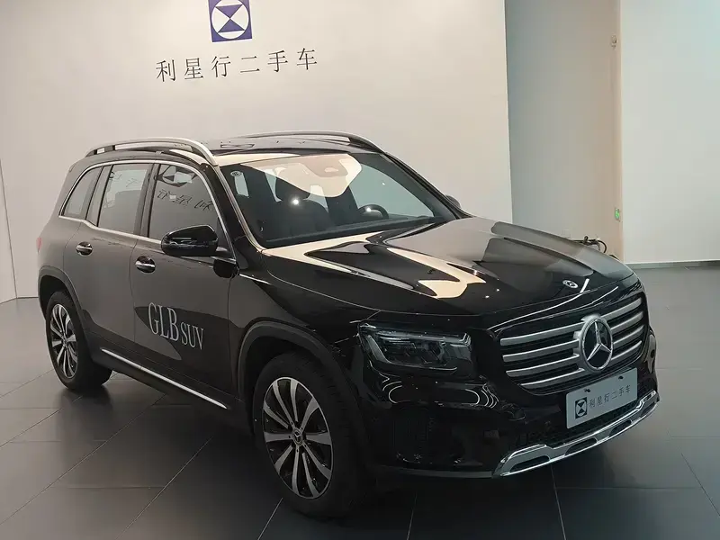 2025 Mercedes-Benz GLB с пробегом 9 400 км