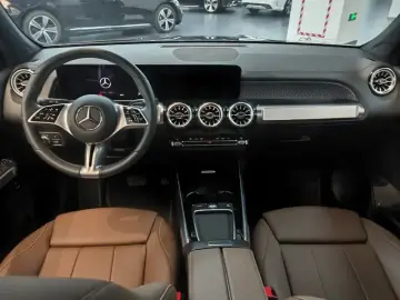 2025 Mercedes-Benz GLB с пробегом 9 400 км