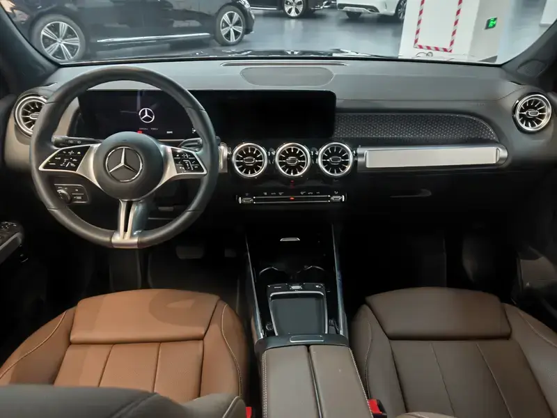 2025 Mercedes-Benz GLB с пробегом 9 400 км