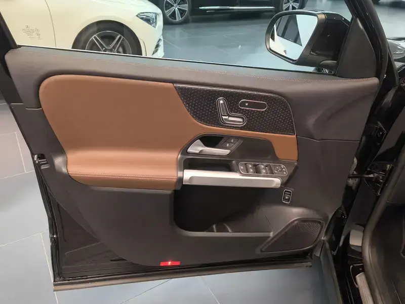 2025 Mercedes-Benz GLB с пробегом 9 400 км