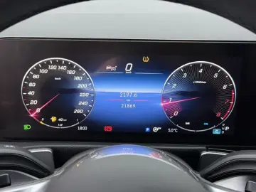 2024 Mercedes-Benz GLB с пробегом 21 000 км