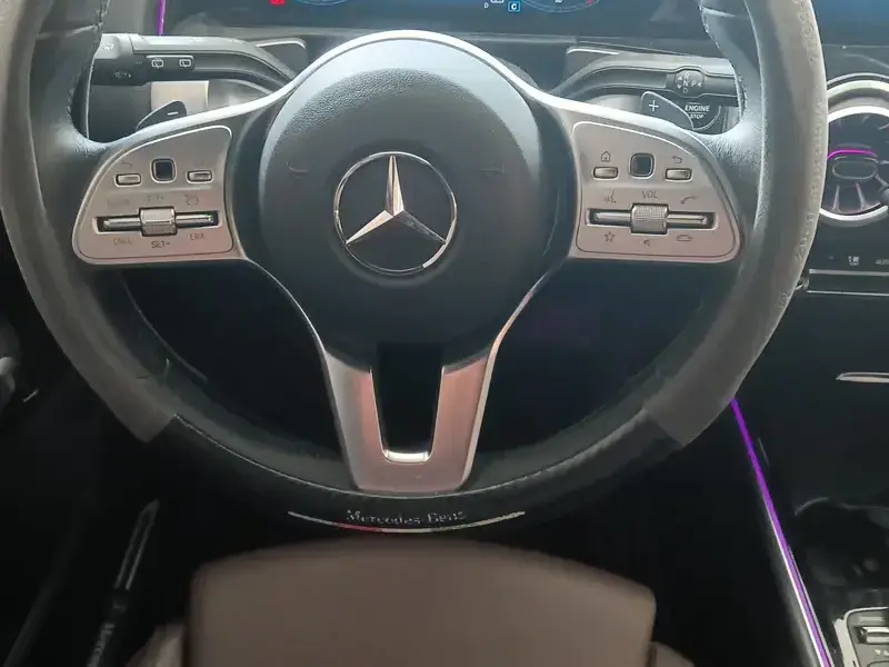 2023 Mercedes-Benz GLB с пробегом 29 000 км