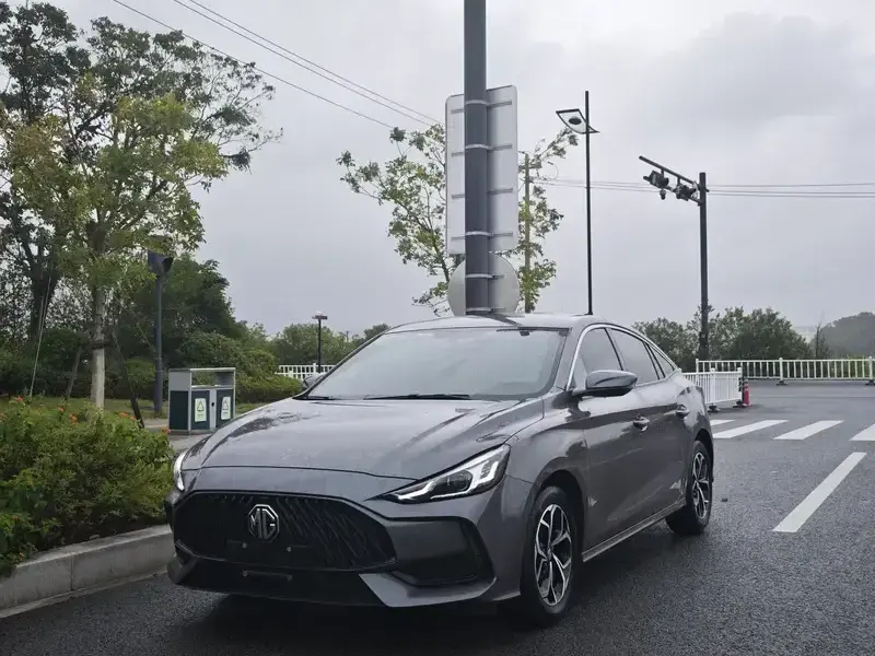 2021 MG 5 с пробегом 15 000 км