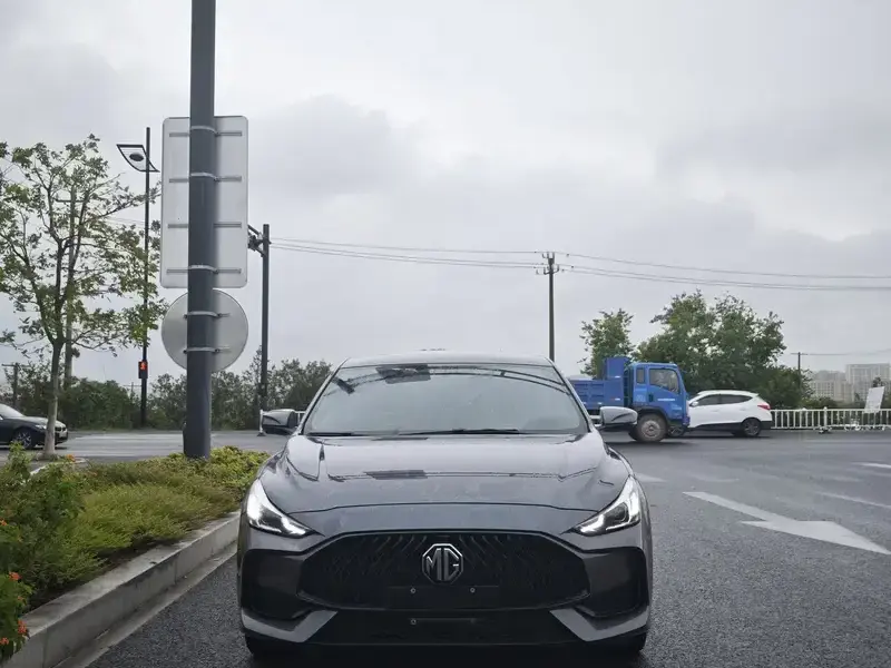 2021 MG 5 с пробегом 15 000 км