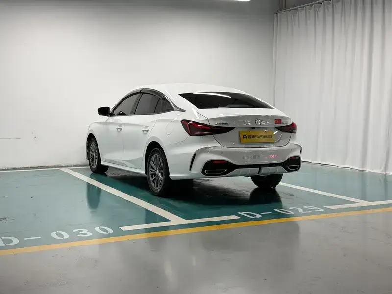 2026 MG 5 с пробегом 7 400 км