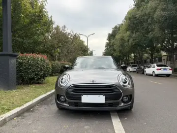 2021 Mini Clubman с пробегом 29 000 км