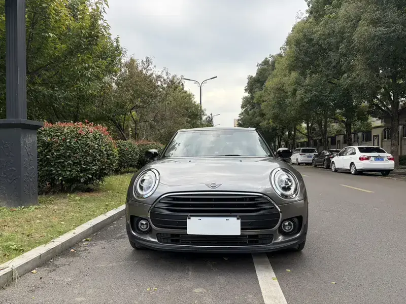 2021 Mini Clubman с пробегом 29 000 км