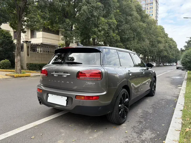 2021 Mini Clubman с пробегом 29 000 км