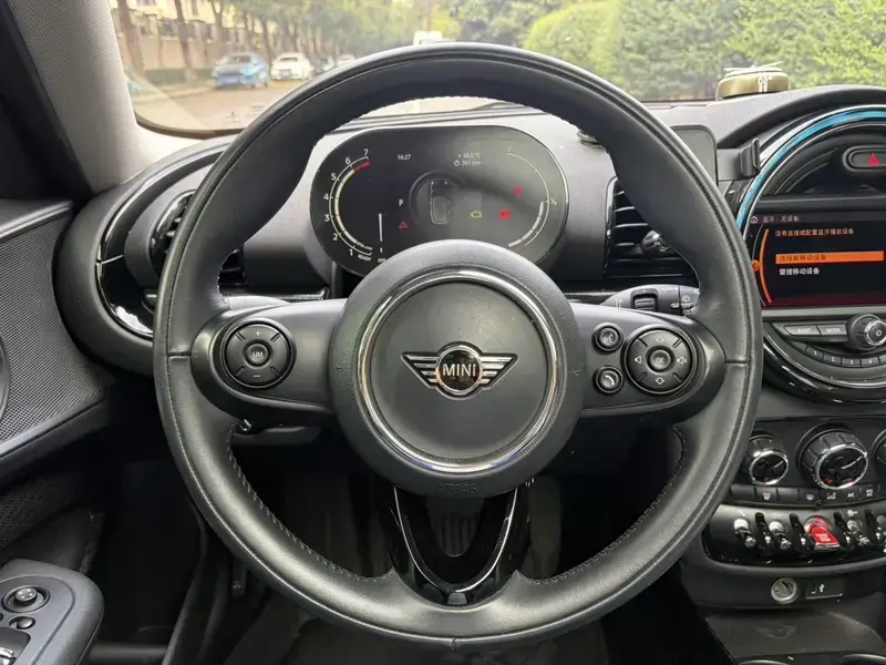2021 Mini Clubman с пробегом 29 000 км