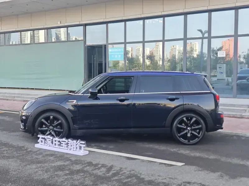 2022 Mini Clubman с пробегом 29 000 км