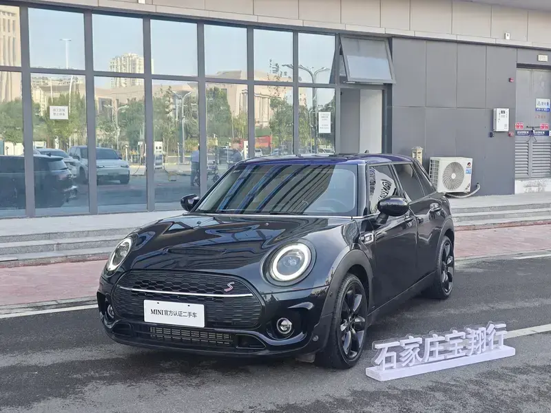 2022 Mini Clubman с пробегом 29 000 км
